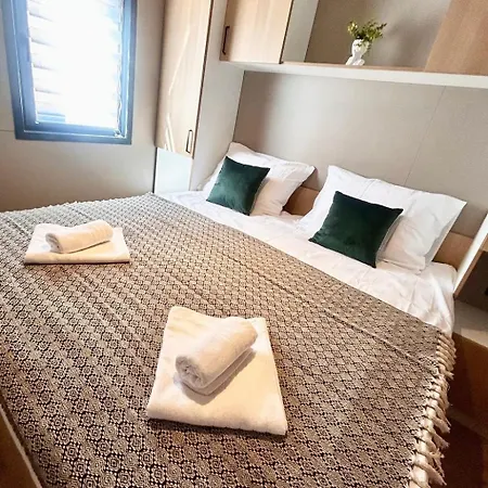 With Swimming Pool Pakostane, Biograd - 27136 Apartamento